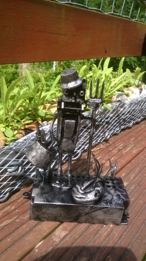 screwed sculpts medium robot